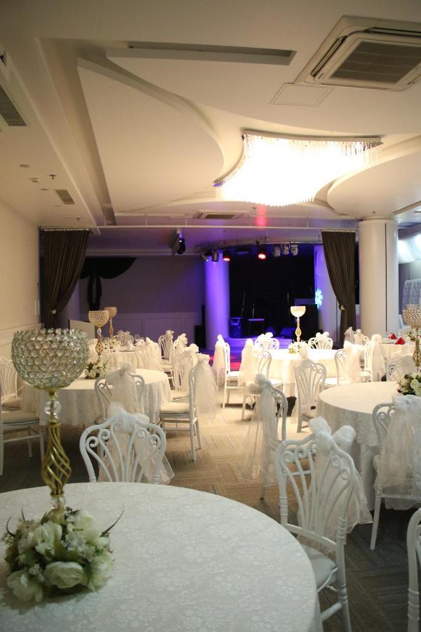 Forum Suite Otel Mersin  Esterno foto