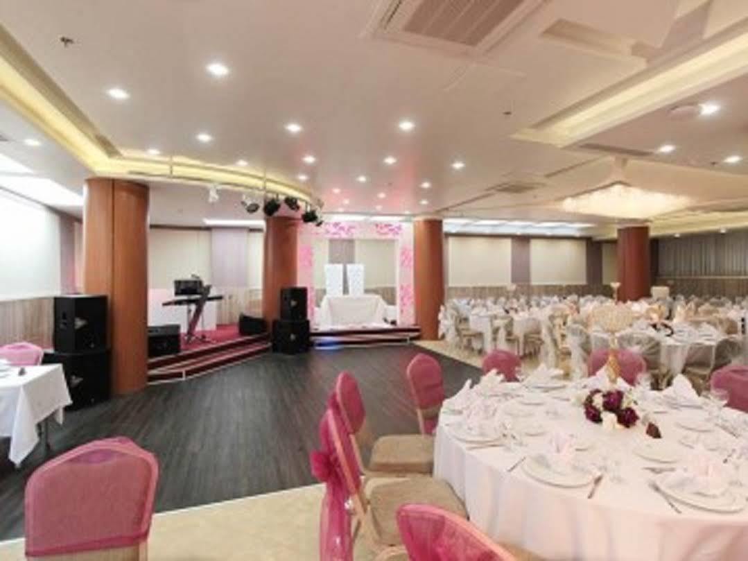 Forum Suite Otel Mersin  Esterno foto