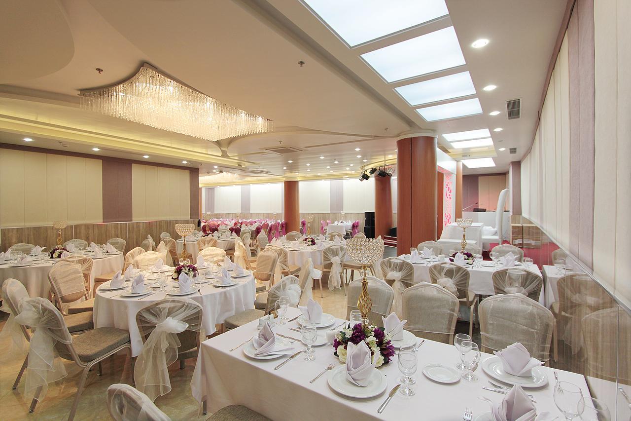 Forum Suite Otel Mersin  Esterno foto