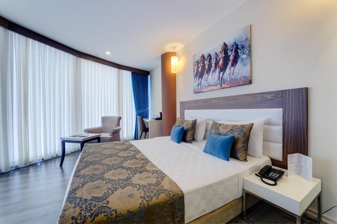 Forum Suite Otel Mersin  Esterno foto