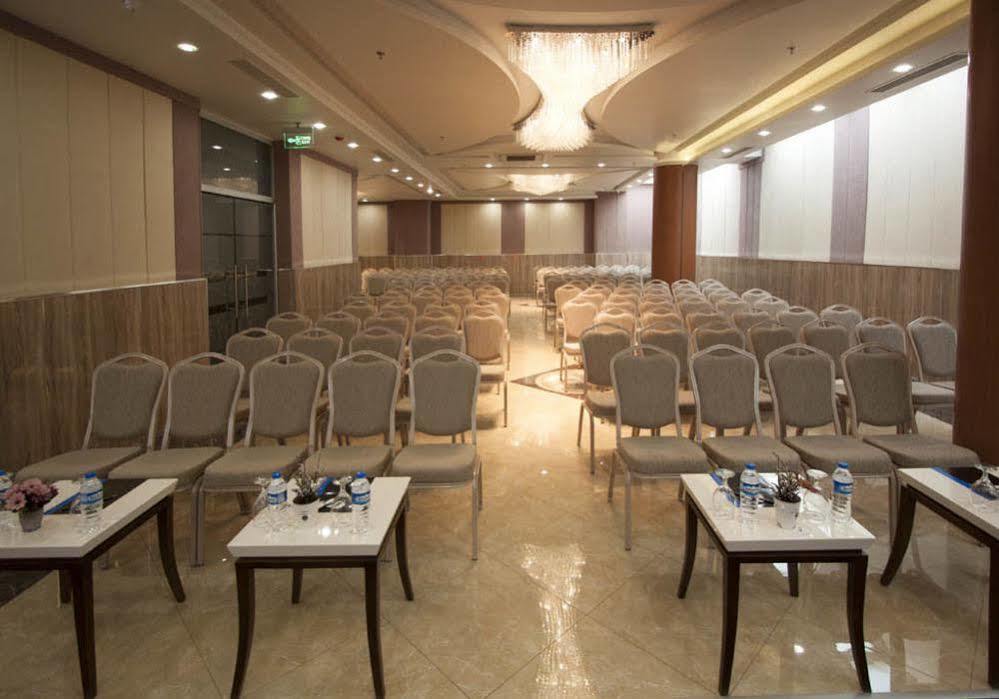 Forum Suite Otel Mersin  Esterno foto